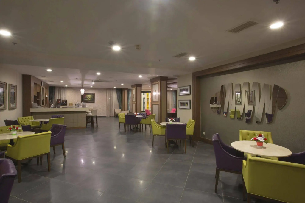 Insula Resort & Spa