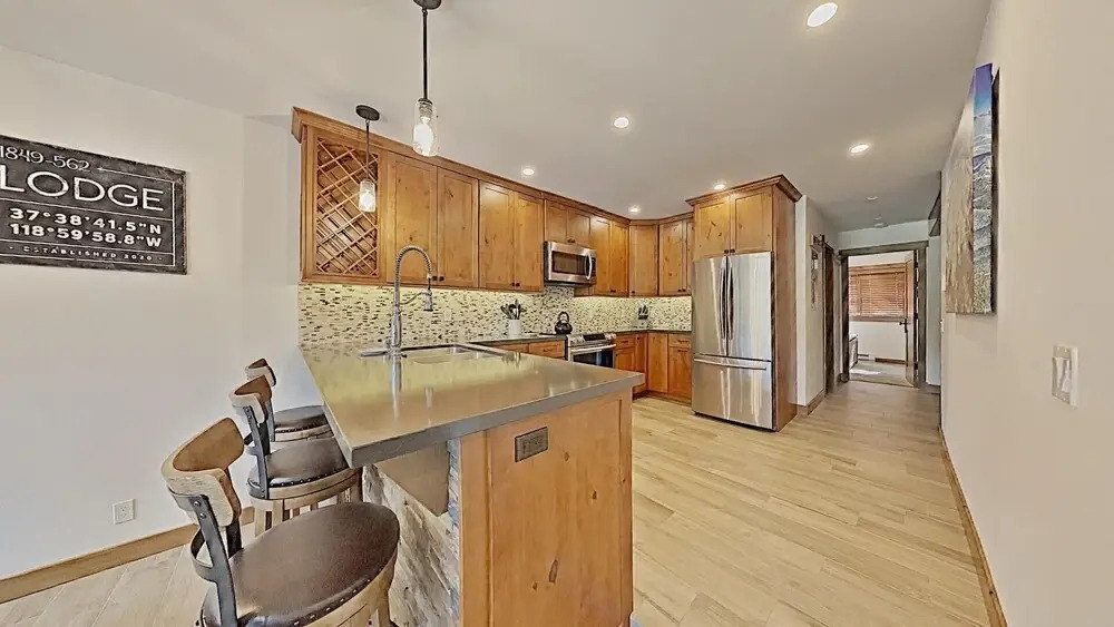 Deluxe Slopeside Home Just STEPS to Mammoth Mountain Slopes and Village Gondola - 3 Spas, Sauna and Pool by RedAwning