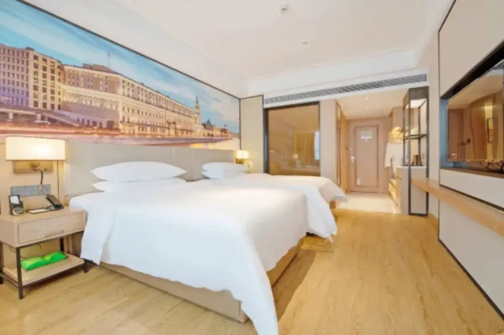 Vienna International Hotel (Dongguan Zhangmutou Government Square)