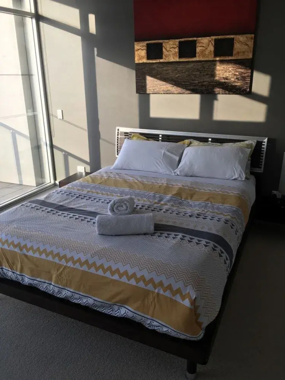 City Escape 3BD in Adelaides East End 7