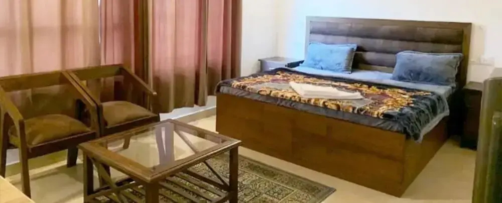 Fabhotel Bird Side