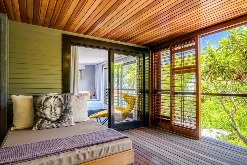 Beautiful 1 Bedroom Apartment With Private Balcony