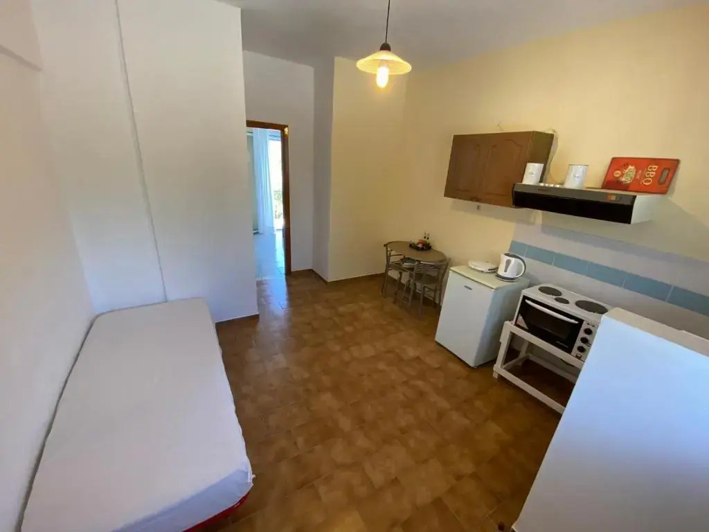 Alexander apartments 4