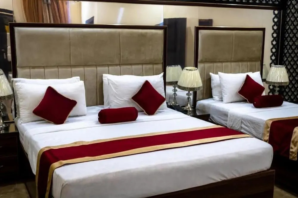 Rose Palace Hotel, Gulberg