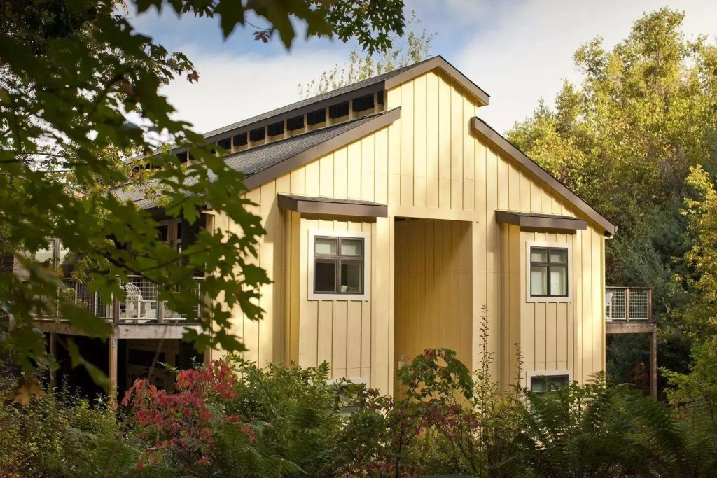 Farmhouse Inn