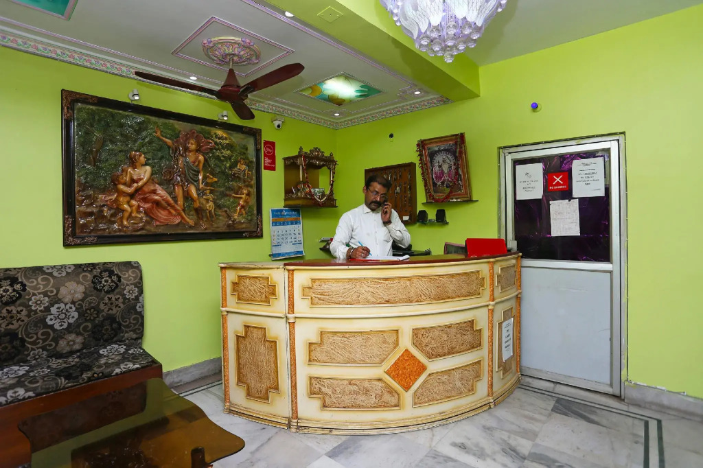 OYO 13568 Debalay Guest House