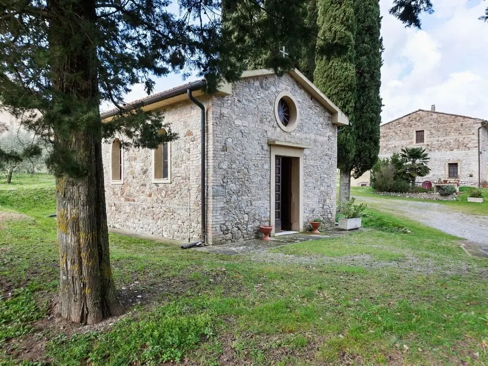 Traditional Holiday Home in Chianni With Swimming Pool