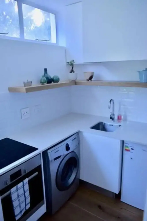 Homely 1 Bedroom Studio in Gardens