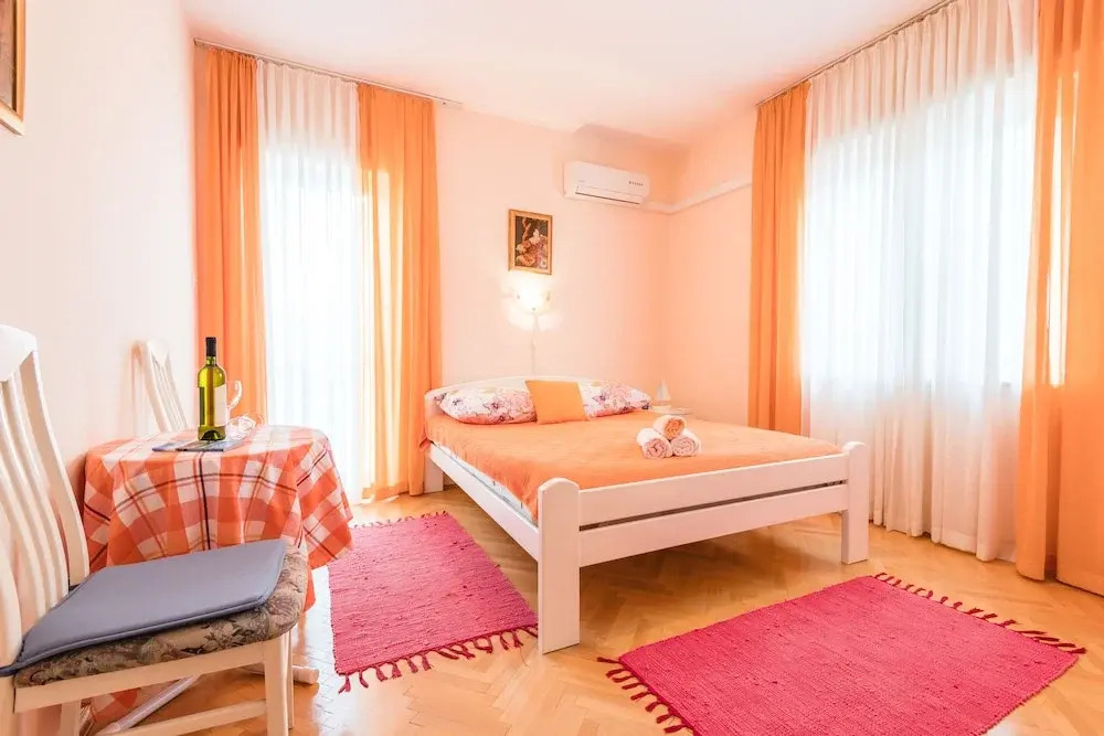 Rooms Ruža