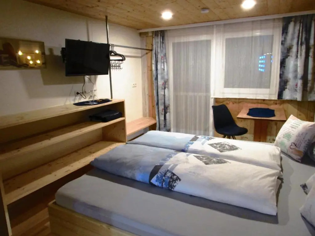CHALET 294