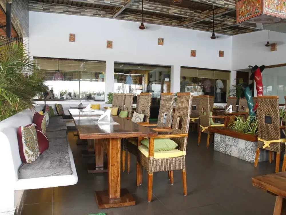 Palm Beach Hotel & Resort