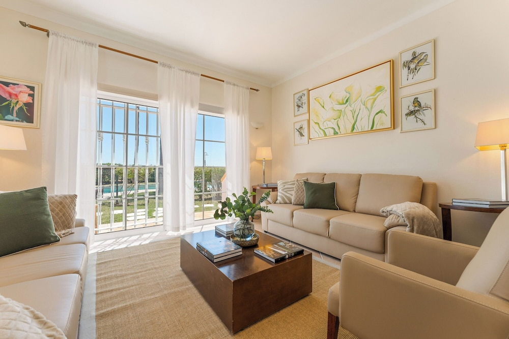 Monte Da Poupa - 7 Bedroom Villa - Sleeps 15