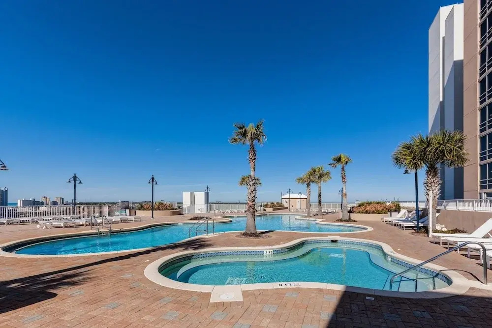 New Listing! Gulf-view Haven: 5 Pools, Near Beach 2 Bedroom Condo
