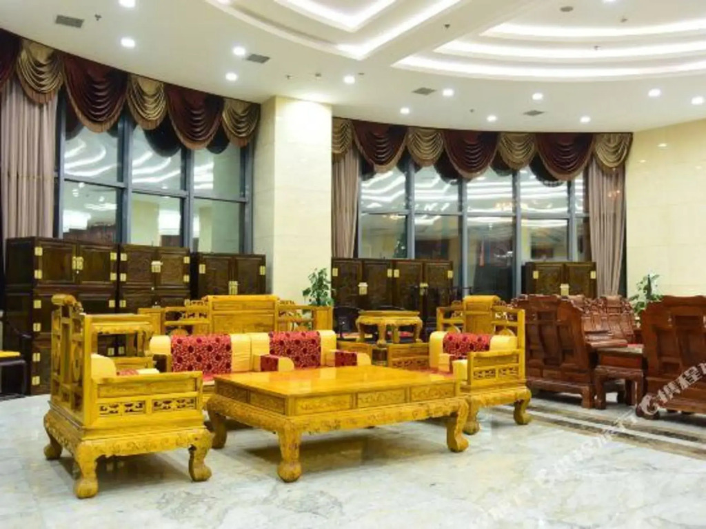 AiLinHotel (Sanya Bay Light Rail Station)