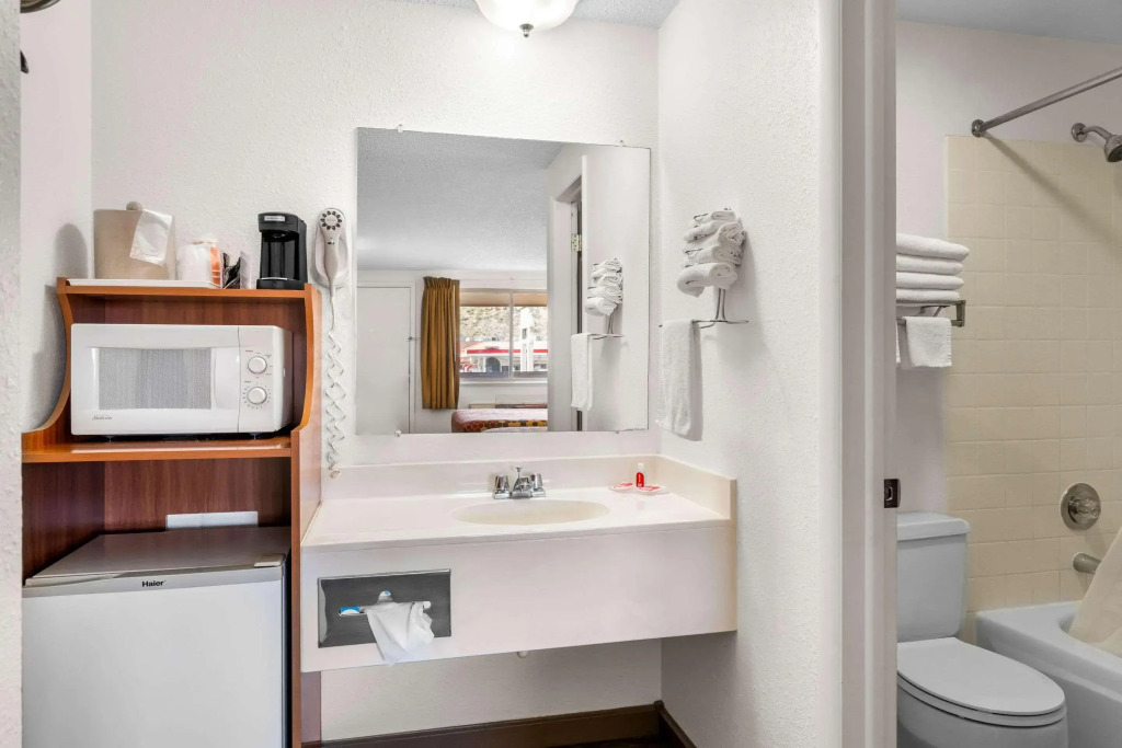 Econo Lodge Miles City I-94