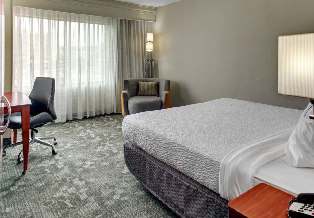 Courtyard by Marriott Anniston Oxford