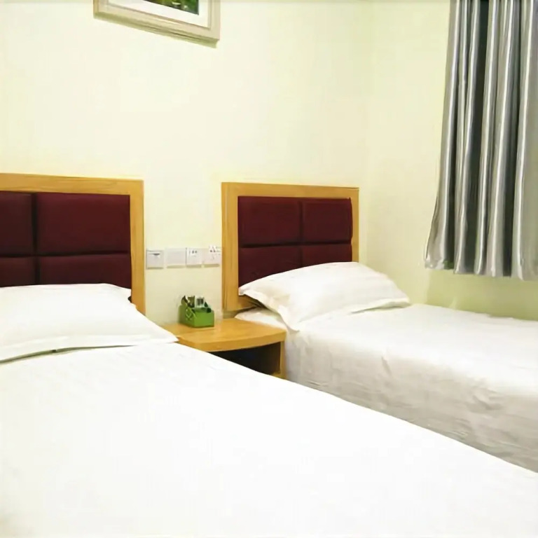 Starway Hotel Qingdao Middle Xianggang Road