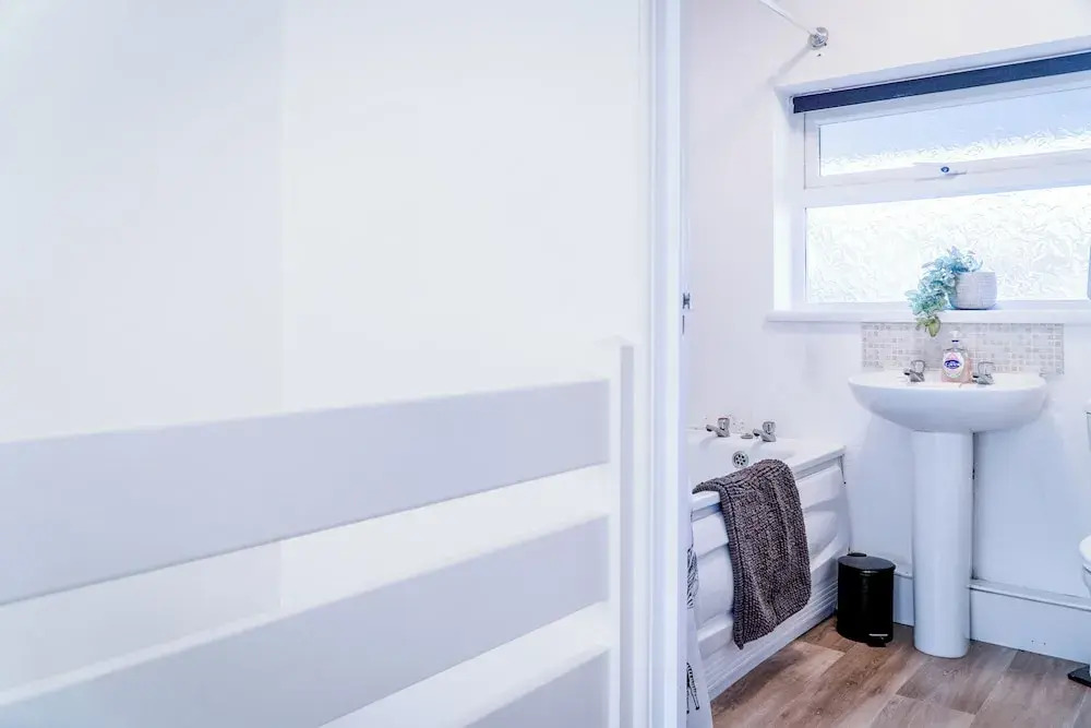 Gellionen - 2 Bedroom House - Clydach