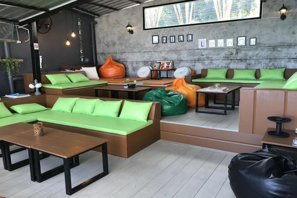 Chill Inn Lamai Hostel & Beach Cafe