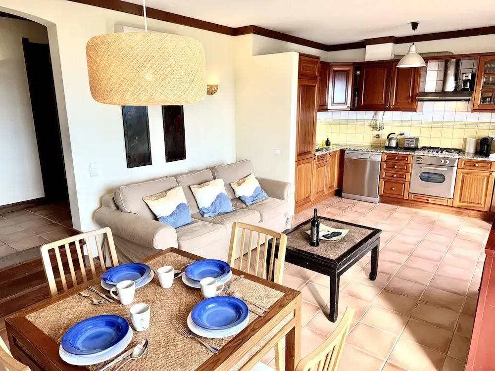 Charming Apartment Near Atlantic Ocean