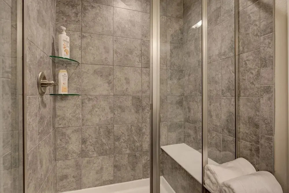 Marbella Lane Executive Townhome, 20 mins to Boulder