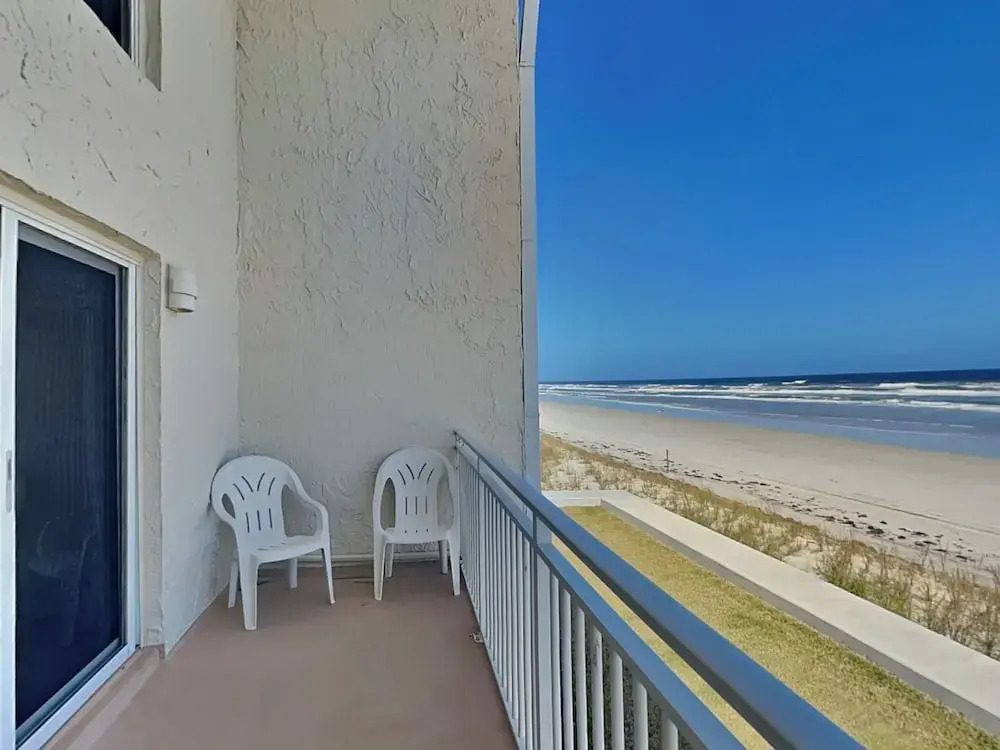 Trade Winds 31 by Distinctive Beach Rentals
