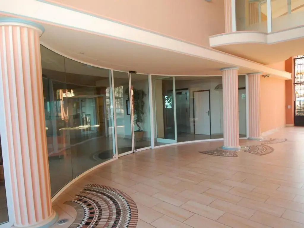 Appartement Menton, 3 pièces, 6 personnes - FR-1-196-248