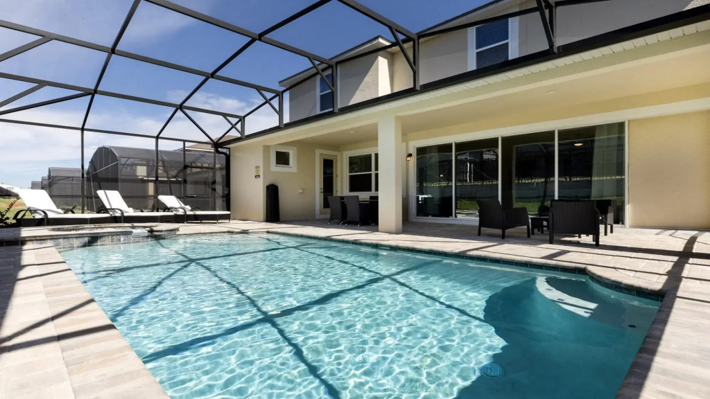 Spacious 9BR Family Villa INCLUSIVE CLUBHOUSE