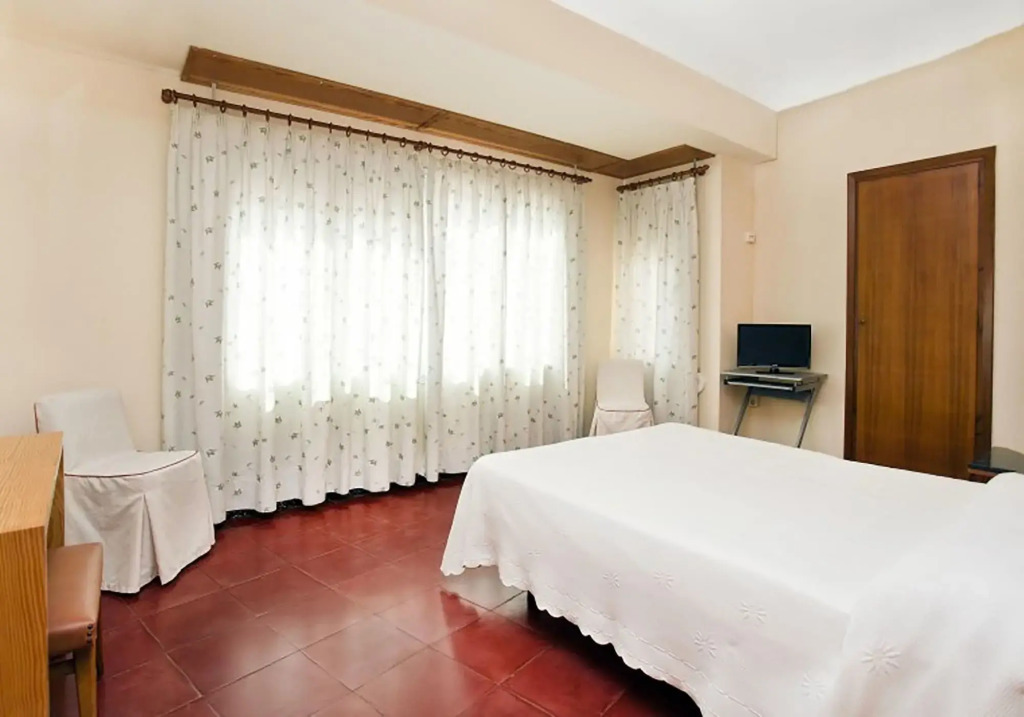 Hostal Tropical