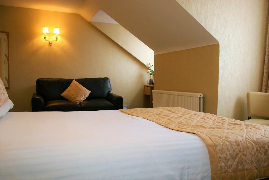 Kingston Theatre Hotel