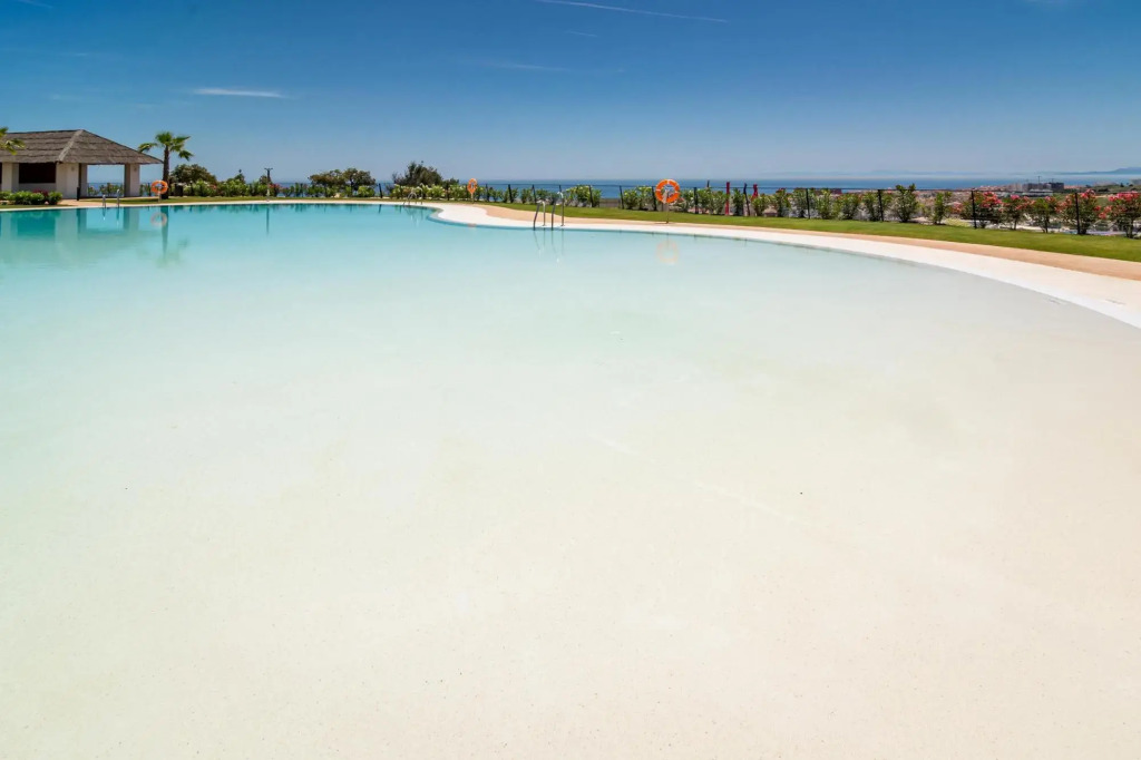 LAE9.1I- Apotel Estepona Hills by roomservices