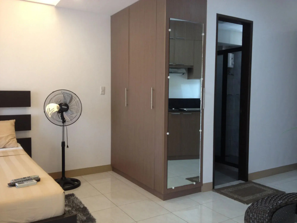 Anahaw Studio Suites