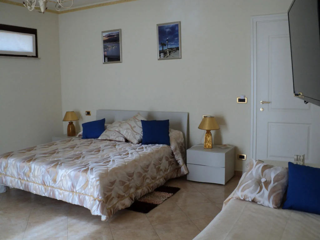 Airport House B&B