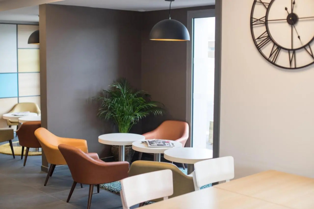 B&B HOTEL CHARTRES Oceane