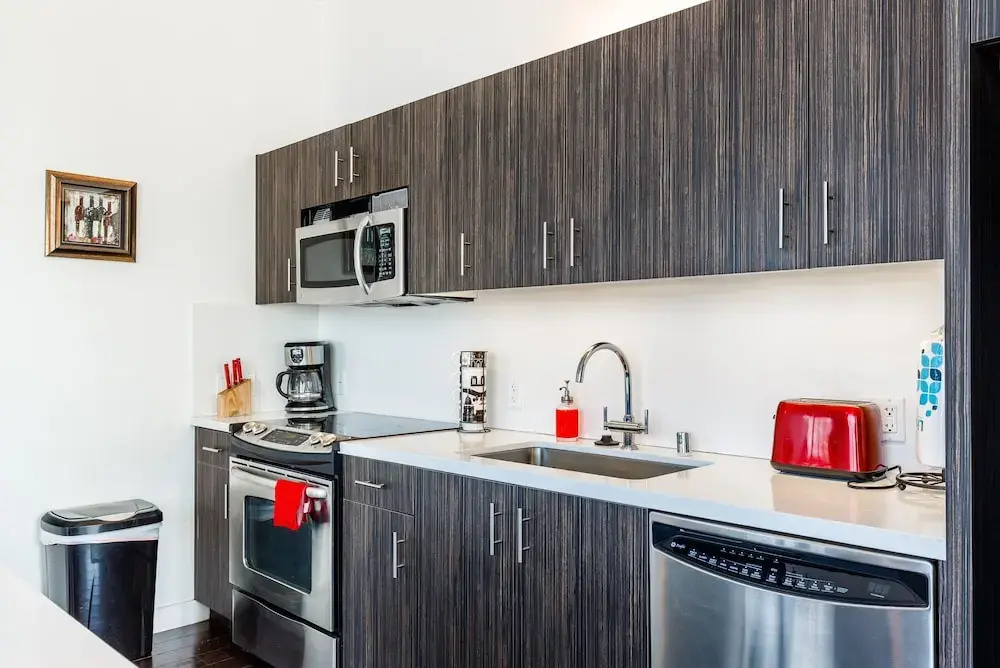 1br Furnished Apartment In Hollywood - Walk Of Fame 1 Bedroom Apts by RedAwning