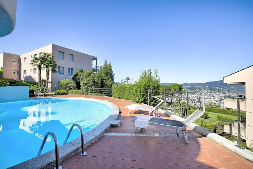 Oasis Panoramic 1BR With Shared Pool