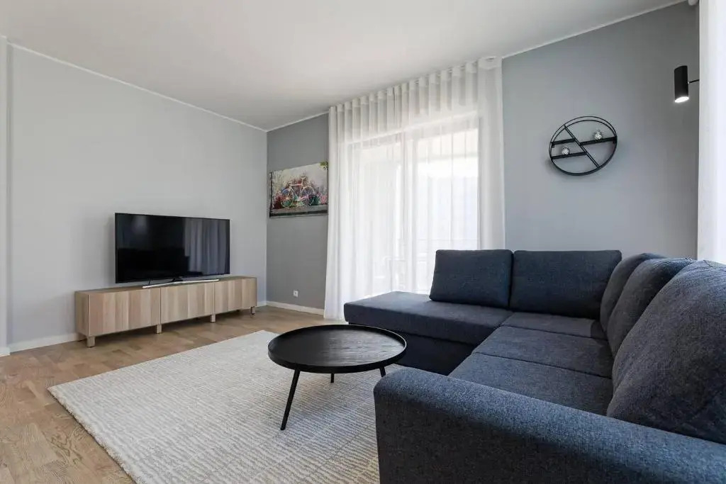 Central apartments, Quiet with Free Parking and AC