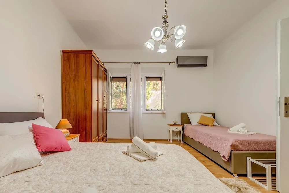 Happy Home - Rental Residence
