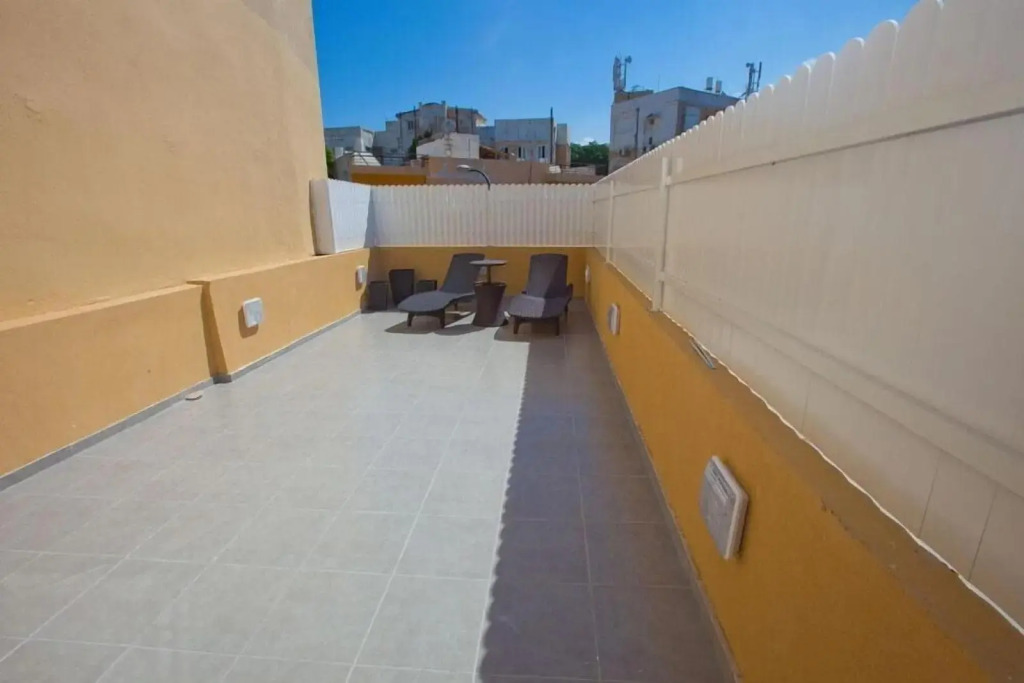 Geula Suites