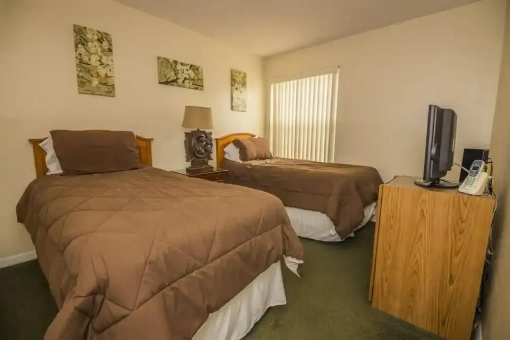 Dennis' Somerset Condo