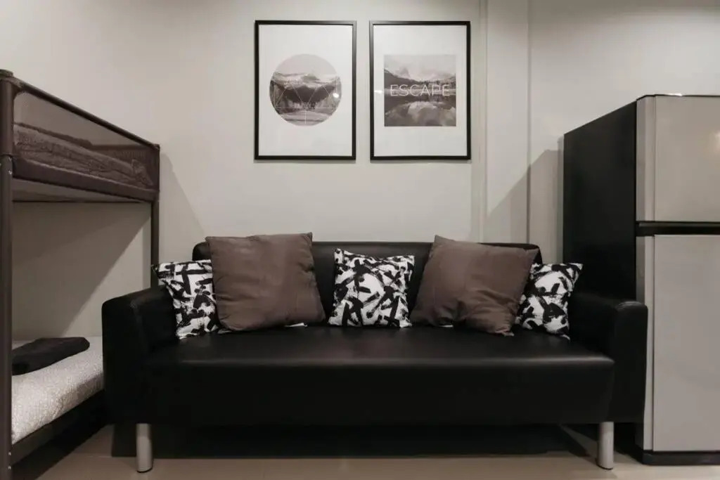 S3 Silom26 · S3 Silom central, large room, full kitchen, WIFI,