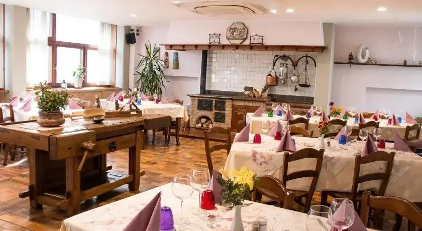 Al Fogolâr Rooms & Osteria with Saunaland