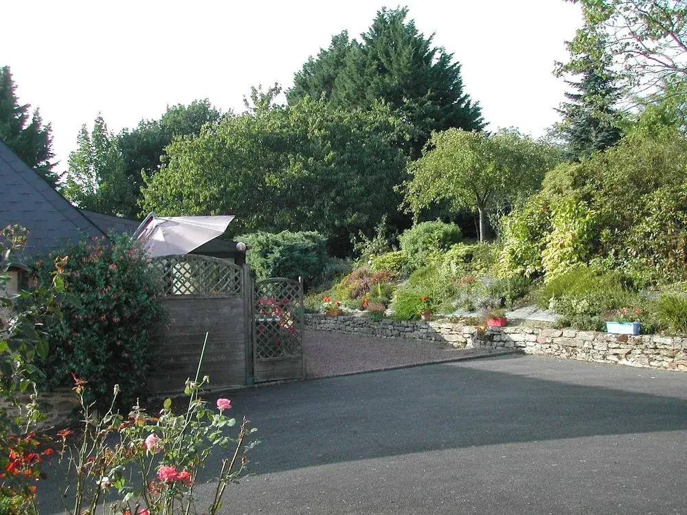 House With 2 Bedrooms in Saint-pierre-la-vieille, With Enclosed Garden