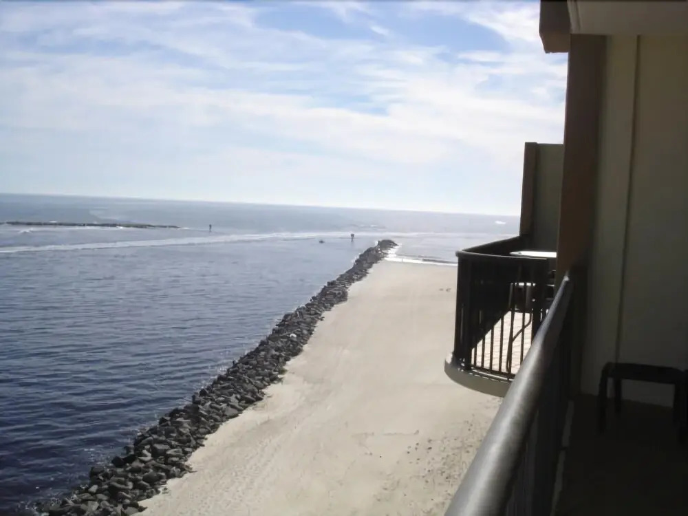 Grand Pointe 703
