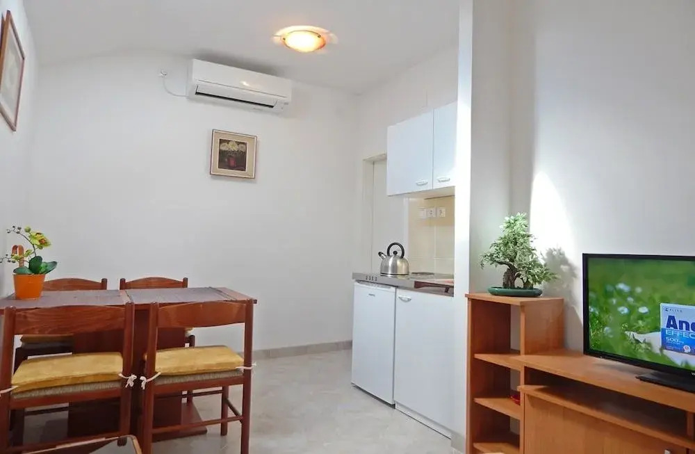Apartments Moni