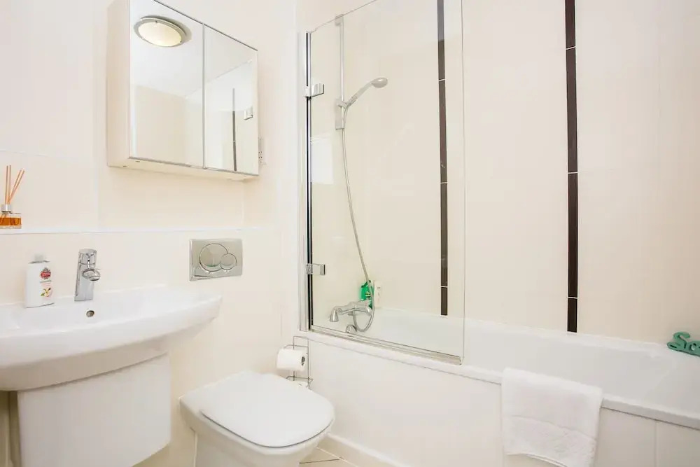 2 Bedroom Flat with Patio Sleeps 4