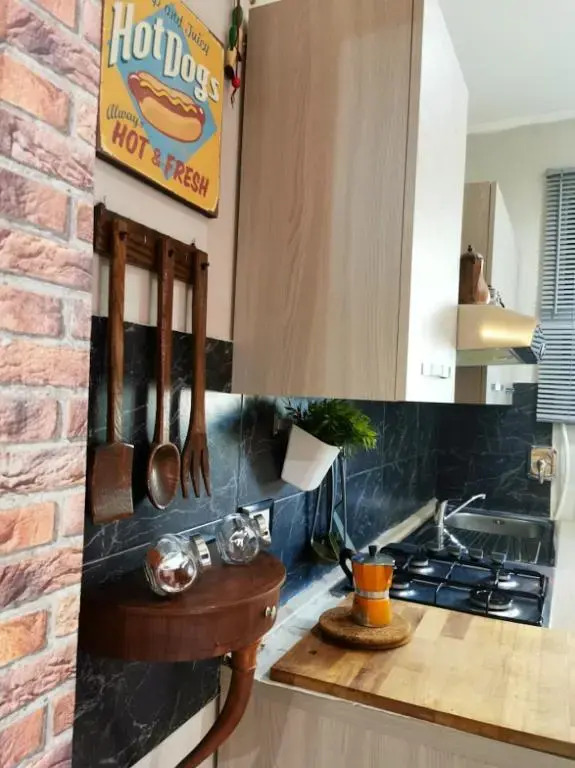 2 bedrooms appartement with sea view and wifi at Genova 4 km away from the beach