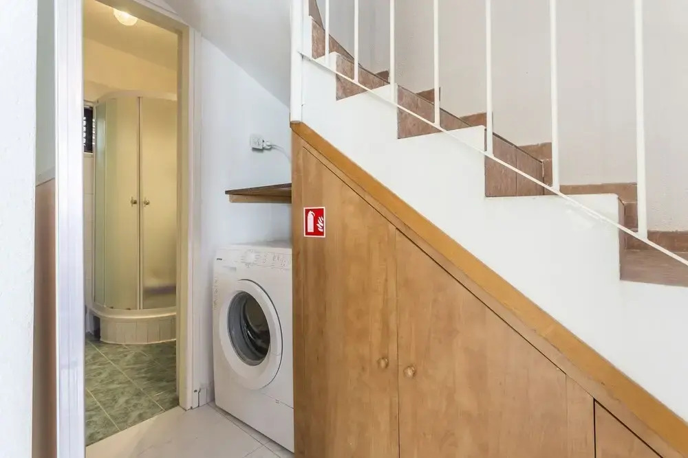 Goldie - 30 m From Beach - H