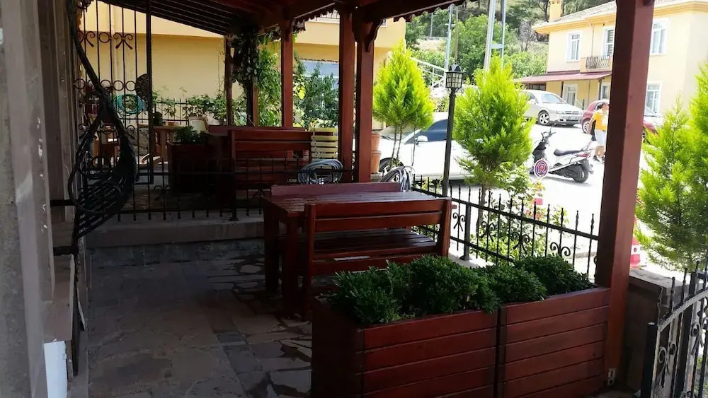 Ayvalik Konaklari