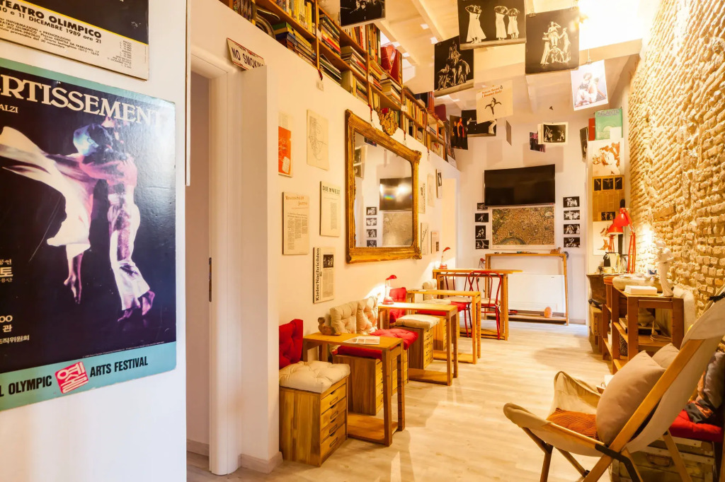 Trevi Art Suite